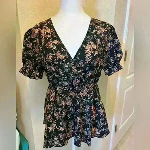 Black and Gold Floral V-Neck Puff Sleeve Blouse